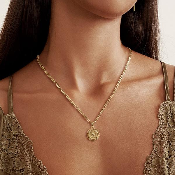 COLLAR CON TU INICIAL BAÑADO EN ORO 14K💎🥇SORPRENDE A TU PERSONA FAVORITA CON ESTE DETALLE‼️